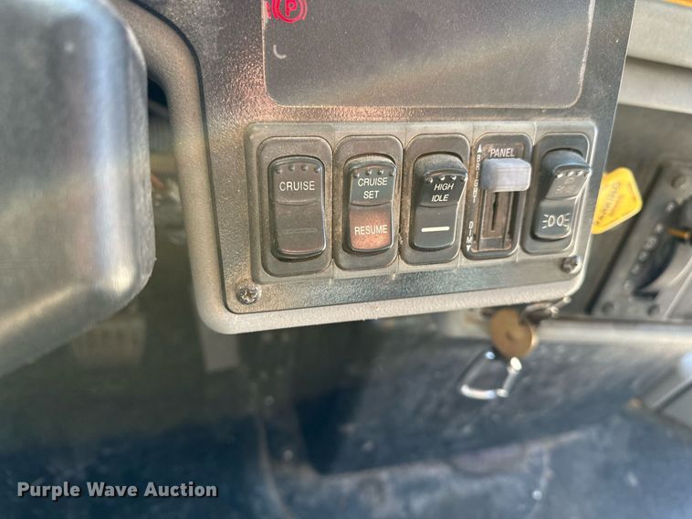 image for item DF8459 2005 Blue Bird Vision school bus