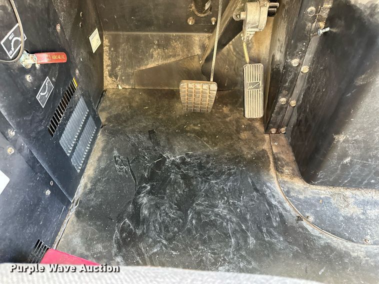 image for item DF8459 2005 Blue Bird Vision school bus