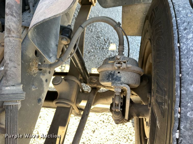 image for item DF8459 2005 Blue Bird Vision school bus