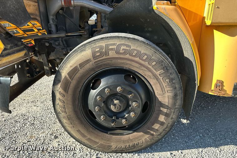 image for item DF8459 2005 Blue Bird Vision school bus