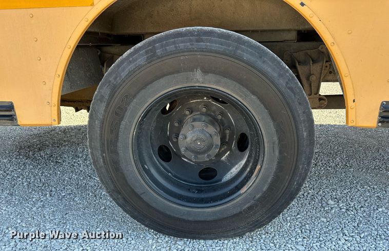 image for item DF8459 2005 Blue Bird Vision school bus