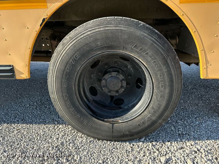 image for item DF8459 2005 Blue Bird Vision school bus