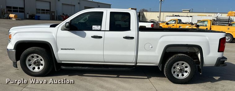 image for item DF8460 2015 GMC Sierra 1500 Double Cab pickup truck