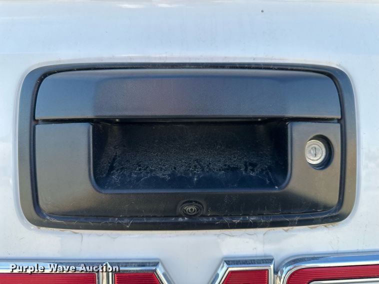 image for item DF8460 2015 GMC Sierra 1500 Double Cab pickup truck