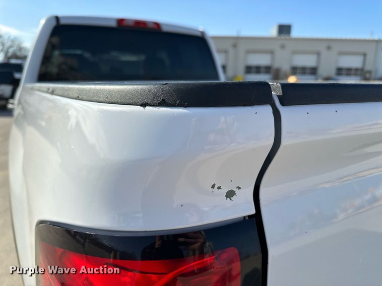 image for item DF8460 2015 GMC Sierra 1500 Double Cab pickup truck