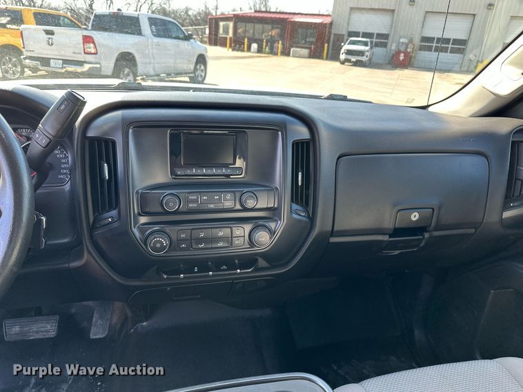 image for item DF8460 2015 GMC Sierra 1500 Double Cab pickup truck