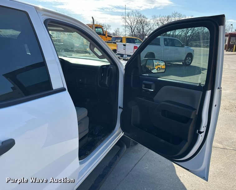 image for item DF8460 2015 GMC Sierra 1500 Double Cab pickup truck