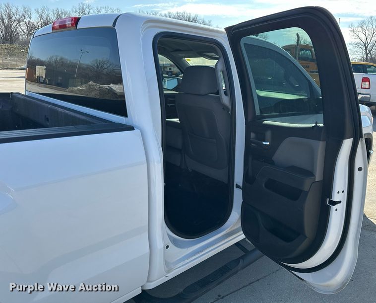 image for item DF8460 2015 GMC Sierra 1500 Double Cab pickup truck