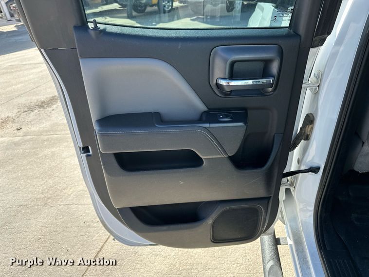 image for item DF8460 2015 GMC Sierra 1500 Double Cab pickup truck