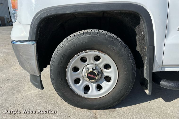 image for item DF8460 2015 GMC Sierra 1500 Double Cab pickup truck