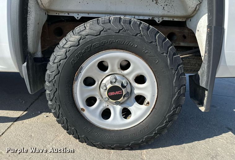 image for item DF8460 2015 GMC Sierra 1500 Double Cab pickup truck