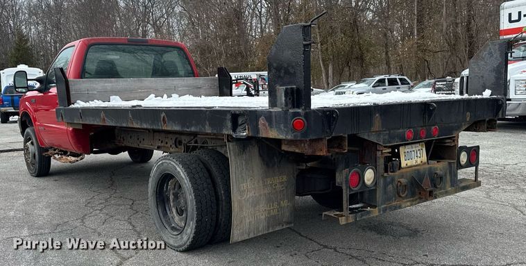 image for item DH9770 2002 Ford F550 flatbed truck