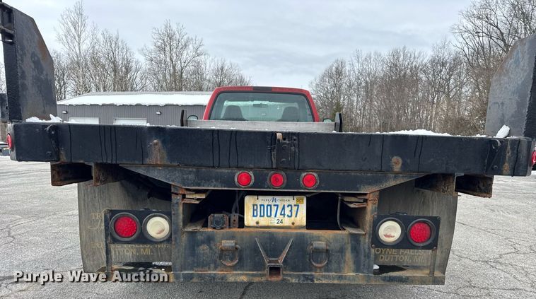 image for item DH9770 2002 Ford F550 flatbed truck