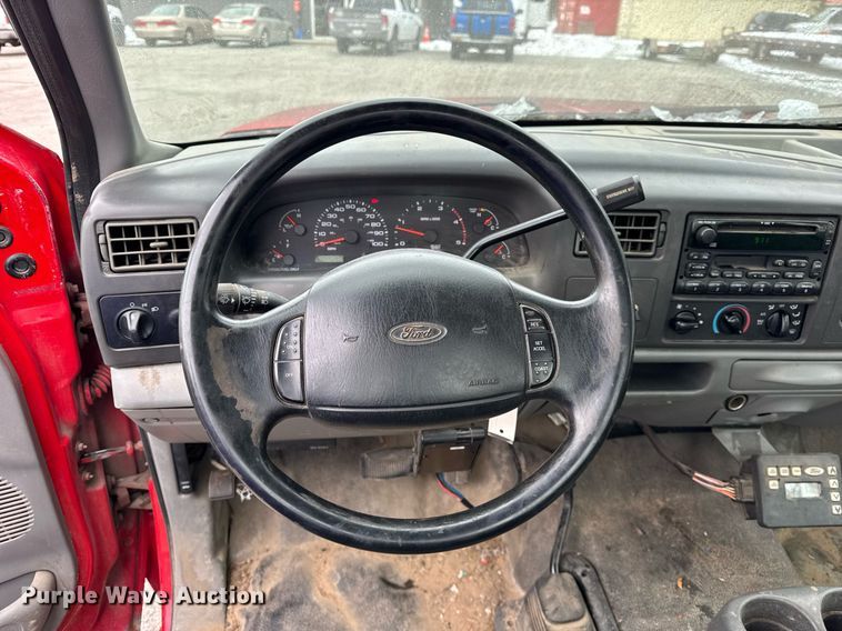 image for item DH9770 2002 Ford F550 flatbed truck