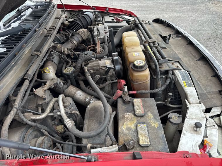 image for item DH9770 2002 Ford F550 flatbed truck