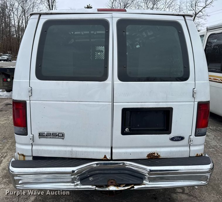 image for item DH9773 2008 Ford E350 van