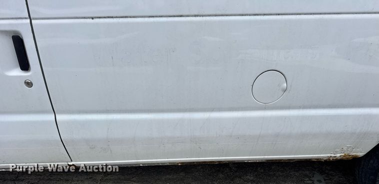 image for item DH9773 2008 Ford E350 van