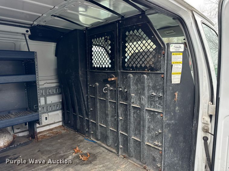 image for item DH9773 2008 Ford E350 van