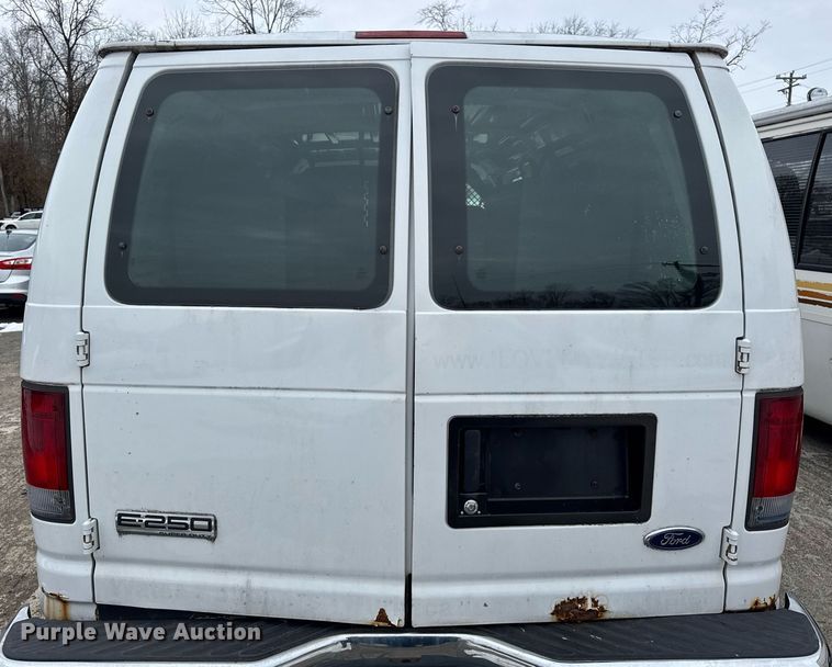 image for item DH9773 2008 Ford E350 van