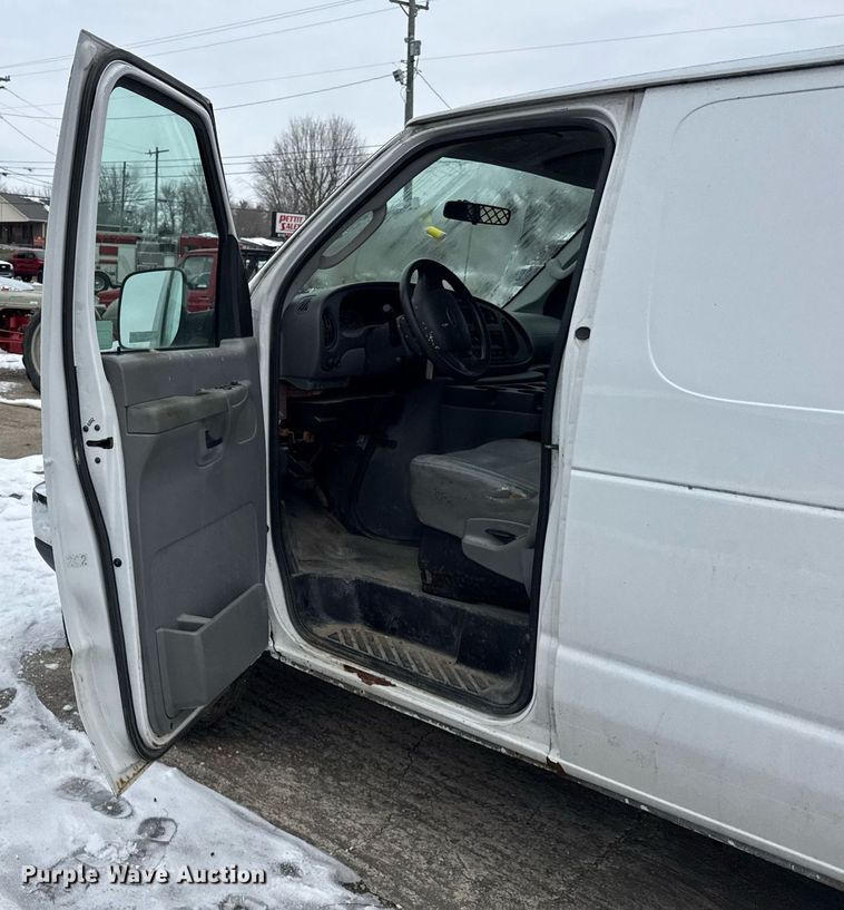 image for item DH9773 2008 Ford E350 van