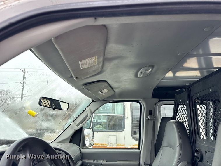 image for item DH9773 2008 Ford E350 van