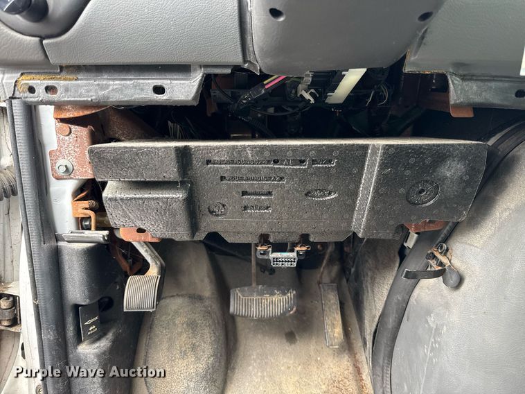 image for item DH9773 2008 Ford E350 van