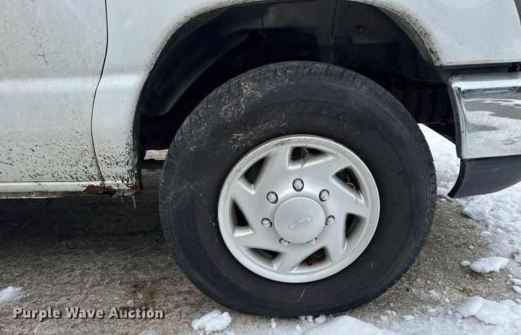 image for item DH9773 2008 Ford E350 van