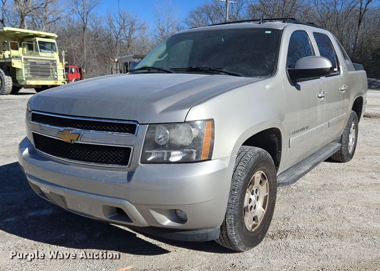 image for item DH9795 2008 Chevrolet Avalanche Crew Cab pickup truck