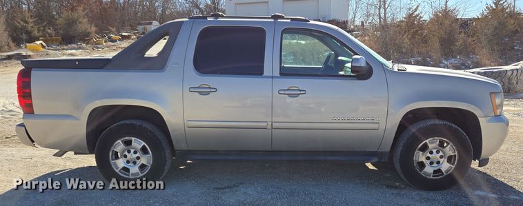 image for item DH9795 2008 Chevrolet Avalanche Crew Cab pickup truck