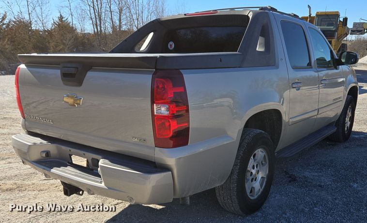 image for item DH9795 2008 Chevrolet Avalanche Crew Cab pickup truck