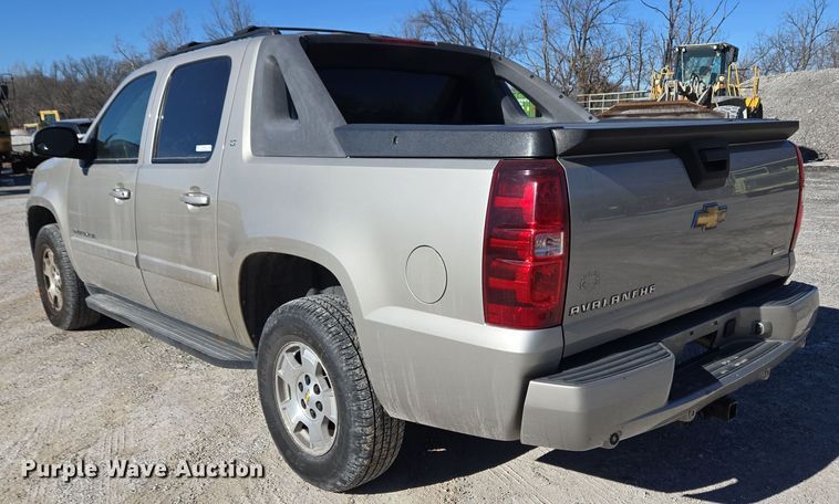 image for item DH9795 2008 Chevrolet Avalanche Crew Cab pickup truck