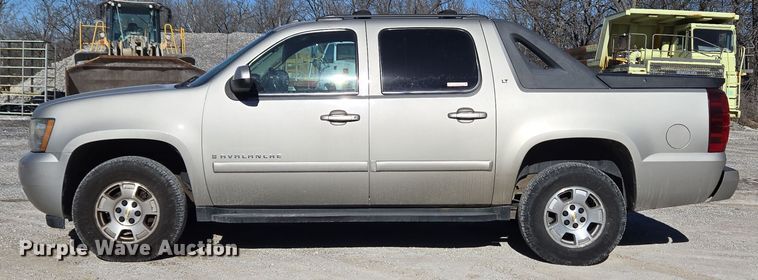 image for item DH9795 2008 Chevrolet Avalanche Crew Cab pickup truck