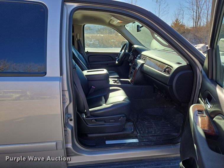 image for item DH9795 2008 Chevrolet Avalanche Crew Cab pickup truck