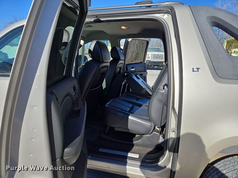 image for item DH9795 2008 Chevrolet Avalanche Crew Cab pickup truck