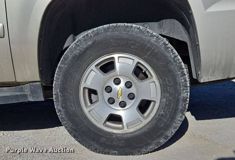 image for item DH9795 2008 Chevrolet Avalanche Crew Cab pickup truck