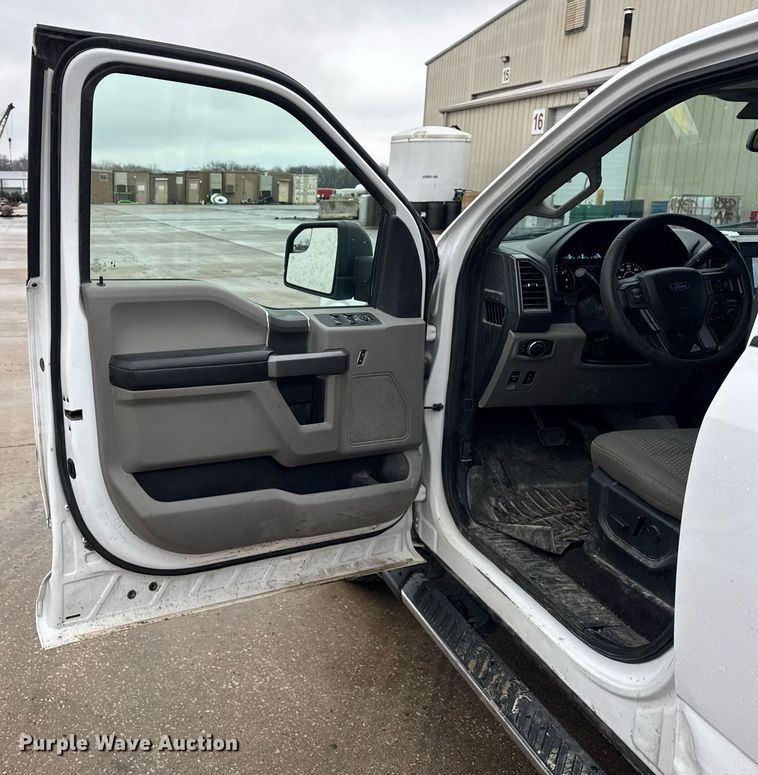 image for item DH9805 2020 Ford F150 XLT SuperCrew pickup truck