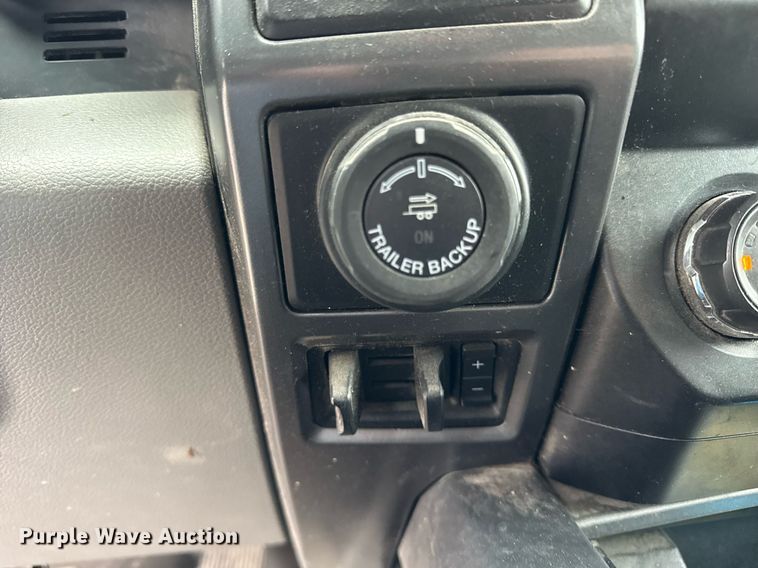 image for item DH9805 2020 Ford F150 XLT SuperCrew pickup truck