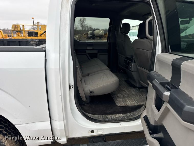 image for item DH9805 2020 Ford F150 XLT SuperCrew pickup truck