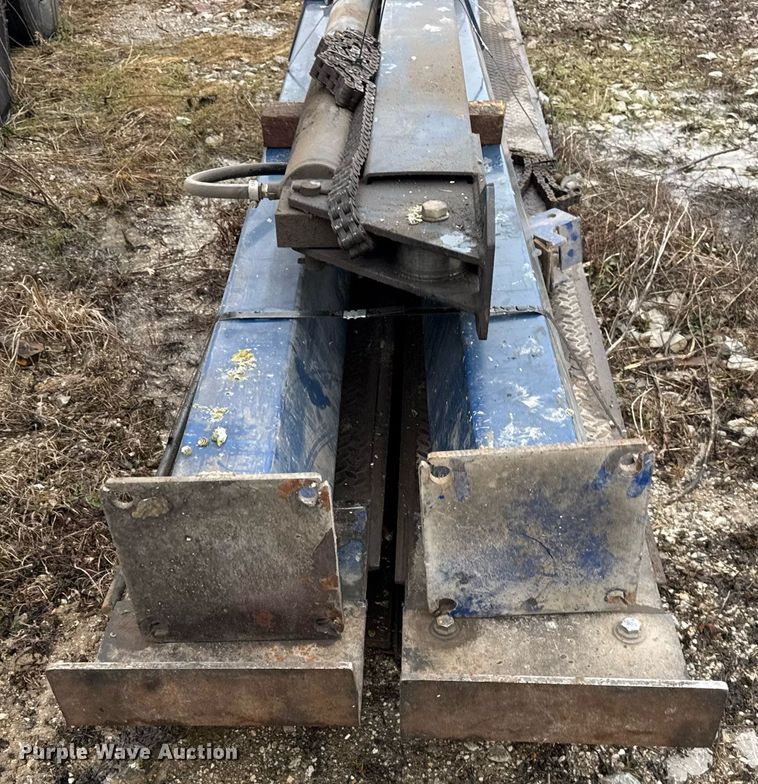 image for item DH9812 Eagle automotive lift