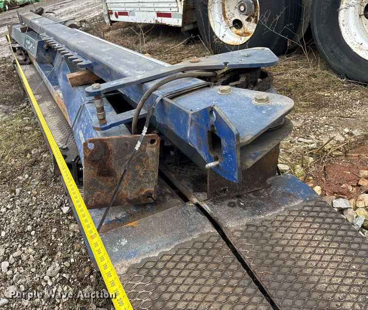 image for item DH9812 Eagle automotive lift