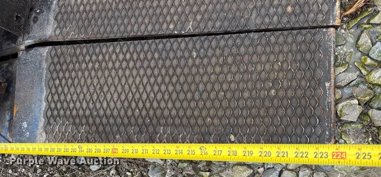 image for item DH9812 Eagle automotive lift