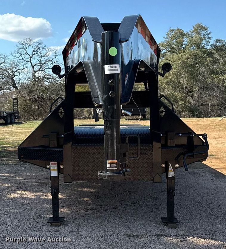 image for item DJ0938 2024 Diamond C FMAX210 equipment trailer