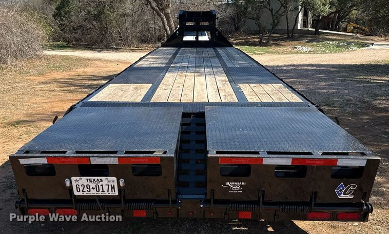 image for item DJ0938 2024 Diamond C FMAX210 equipment trailer