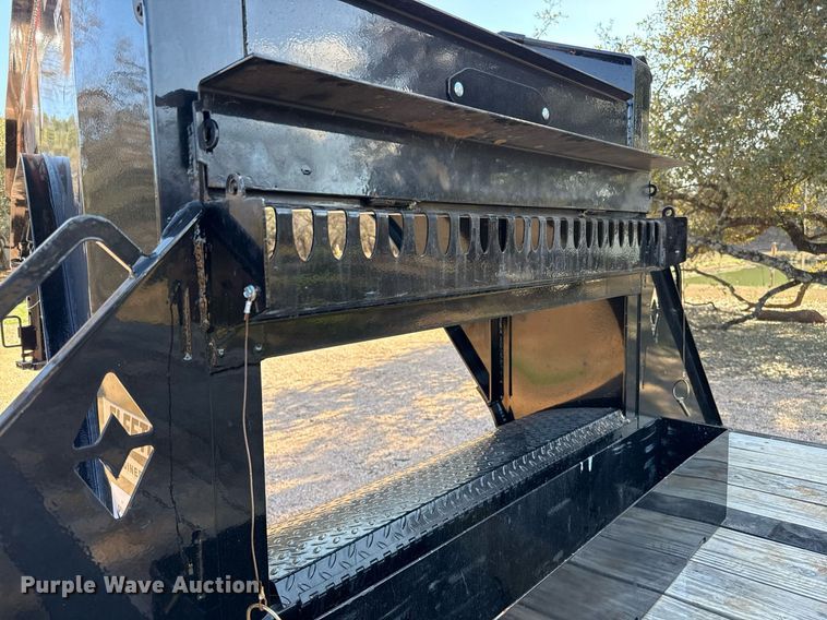 image for item DJ0938 2024 Diamond C FMAX210 equipment trailer