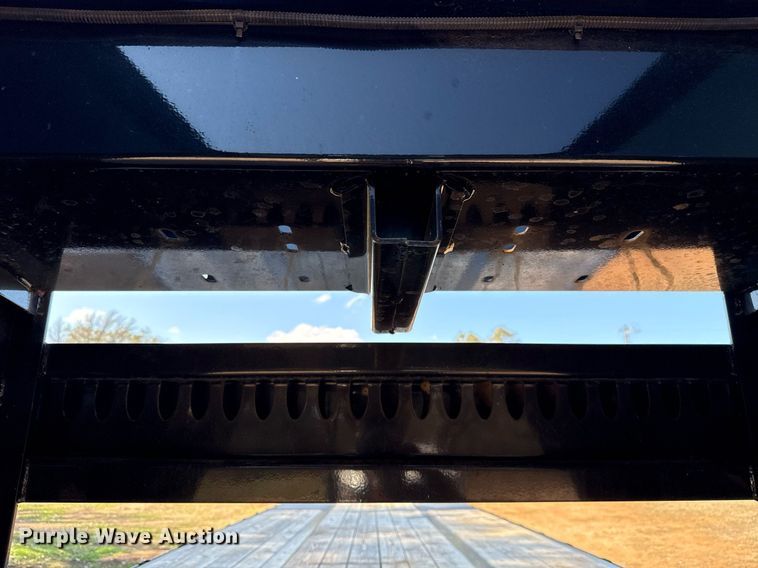 image for item DJ0938 2024 Diamond C FMAX210 equipment trailer