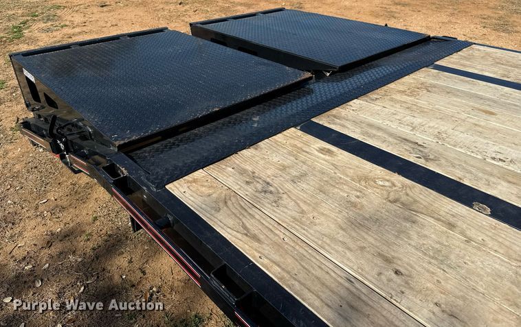 image for item DJ0938 2024 Diamond C FMAX210 equipment trailer