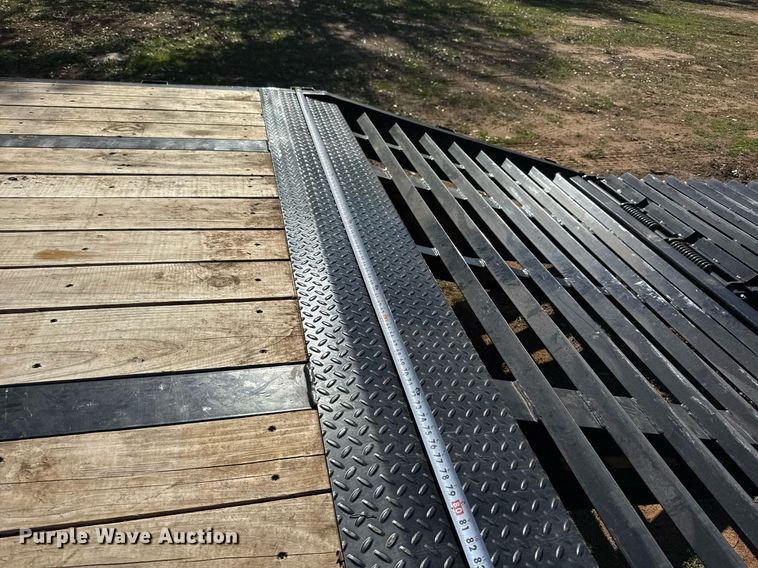 image for item DJ0938 2024 Diamond C FMAX210 equipment trailer