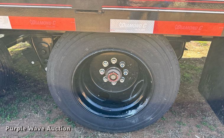 image for item DJ0938 2024 Diamond C FMAX210 equipment trailer