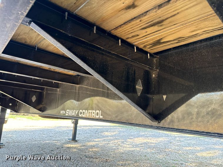 image for item DJ0938 2024 Diamond C FMAX210 equipment trailer