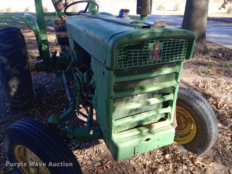 image for item DK7465 1962 International Harvester 340 tractor